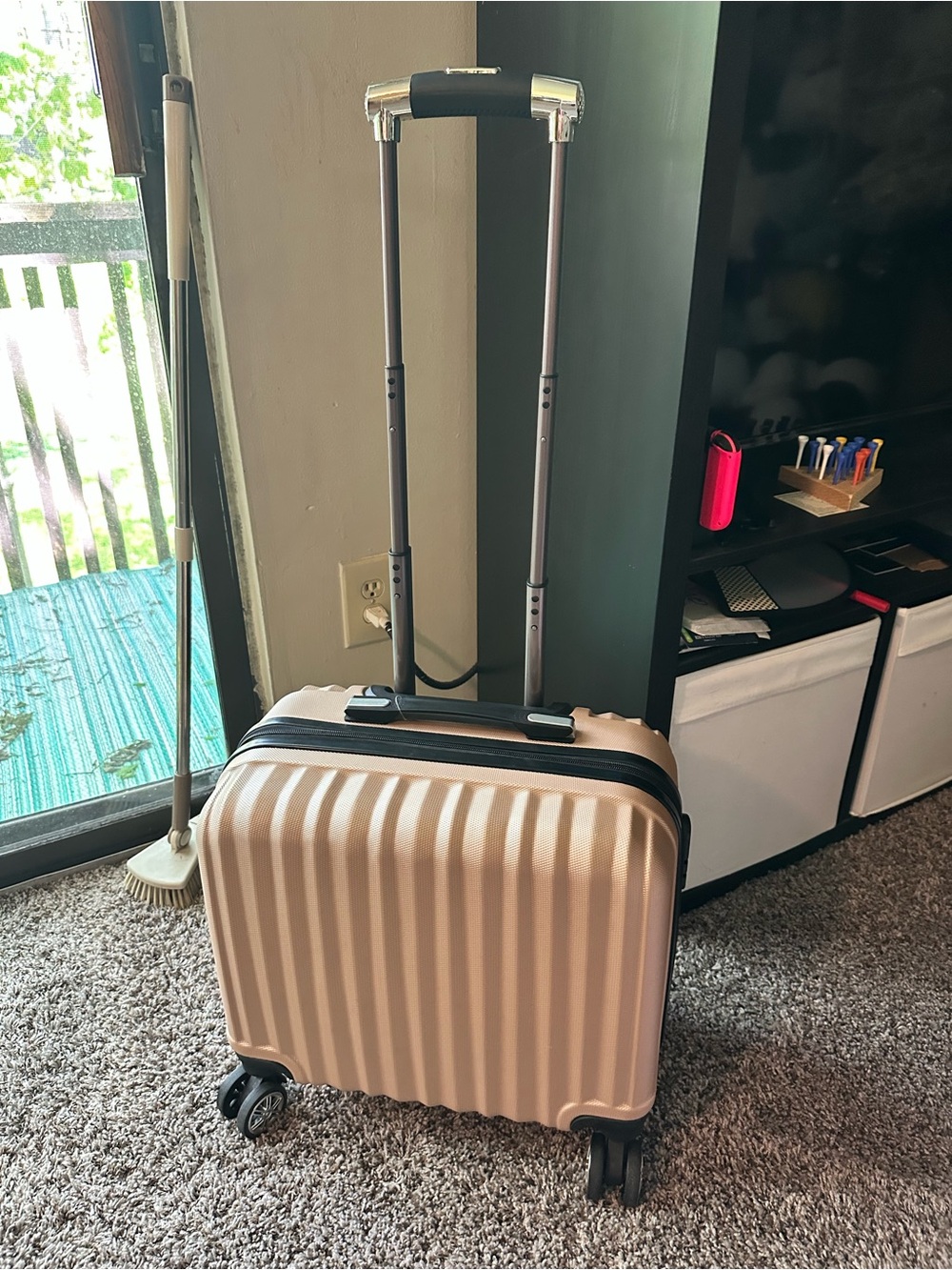 Compact Rolling Carry-On Luggage - Champagneo